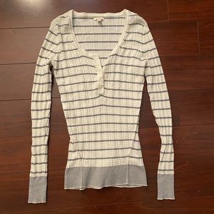 Long sleeve fitted blouse